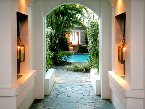 The Reef House Adults Retreat - Enjoy 28 Complimentary Inclusions - Accommodation Main Beach 44