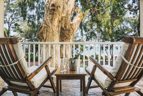 The Reef House Adults Retreat - Enjoy 28 Complimentary Inclusions - Accommodation Main Beach 27