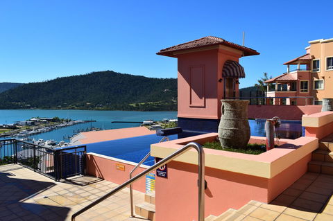 Martinique Whitsunday Resort - Accommodation Main Beach 30