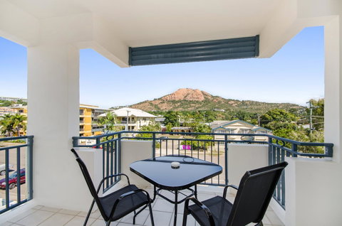 Madison Ocean Breeze Apartments - Accommodation Main Beach 5