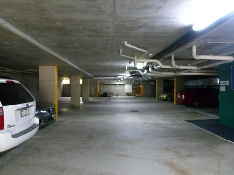 Madison Ocean Breeze Apartments - Accommodation Main Beach 38