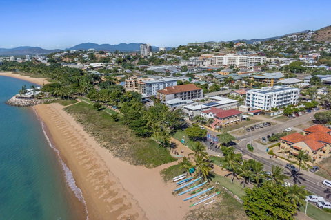 Madison Ocean Breeze Apartments - Accommodation Main Beach 4