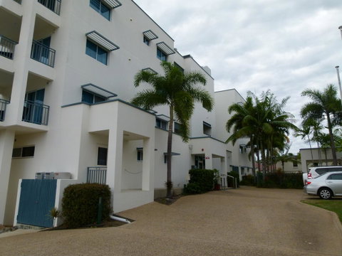 Madison Ocean Breeze Apartments - Accommodation Main Beach 8