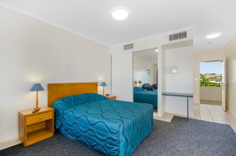 Madison Ocean Breeze Apartments - Accommodation Main Beach 9