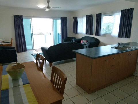 Madison Ocean Breeze Apartments - Accommodation Main Beach 25