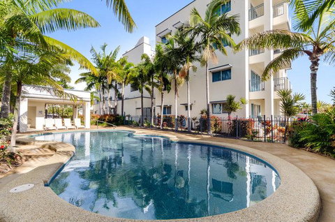 Madison Ocean Breeze Apartments - Accommodation Main Beach 0