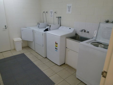 Madison Ocean Breeze Apartments - Accommodation Main Beach 36