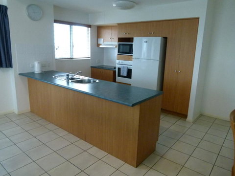 Madison Ocean Breeze Apartments - Accommodation Main Beach 24