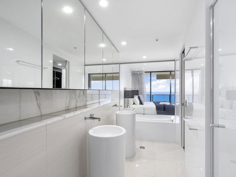 Oracle Resort Broadbeach - Gclr - Accommodation Main Beach 24
