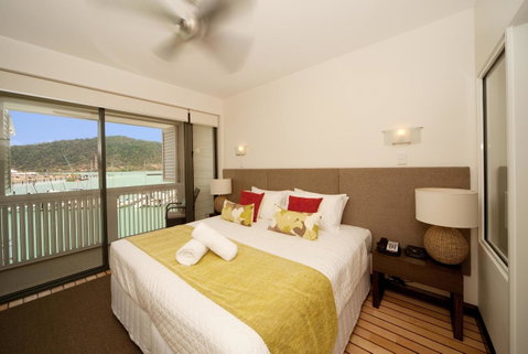 The Boathouse Apartments - Accommodation Main Beach 9