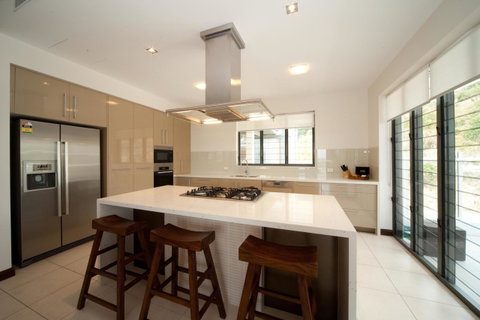 The Boathouse Apartments - Accommodation Main Beach 22