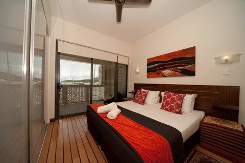 The Boathouse Apartments - Accommodation Main Beach 15