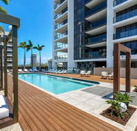 Qube Broadbeach - Accommodation Main Beach
