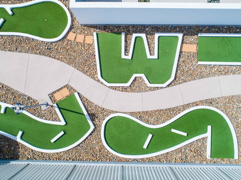 Mandolin Beachfront Resort - Accommodation Main Beach 5