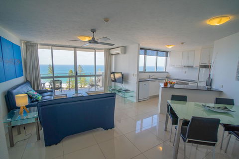 Mandolin Beachfront Resort - Accommodation Main Beach 12