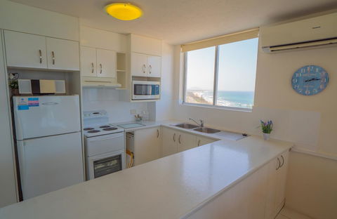 Mandolin Beachfront Resort - Accommodation Main Beach 22