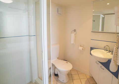 Mandolin Beachfront Resort - Accommodation Main Beach 31