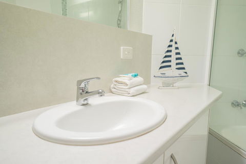 Mandolin Beachfront Resort - Accommodation Main Beach 23