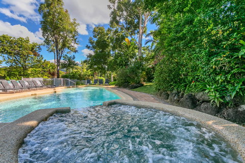 Roydon Beachfront Apartments - Accommodation Main Beach 16