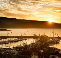 Sunlit Waters Studio Apartments - Accommodation Main Beach