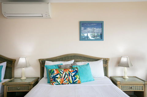 Sunlit Waters Studio Apartments - Accommodation Main Beach 34