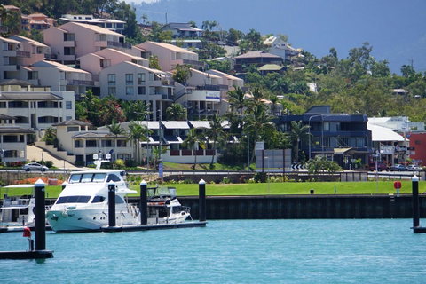 Airlie Seaview Apartments - Accommodation Main Beach 9
