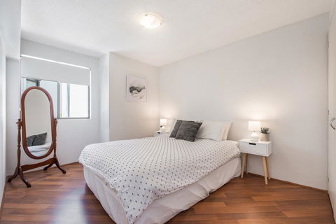Alexandria Apartments - Accommodation Main Beach 21