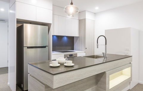 Boardwalk Burleigh Beach - Official - Accommodation Main Beach 21