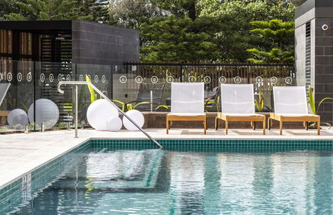 Boardwalk Burleigh Beach - Official - Accommodation Main Beach 25