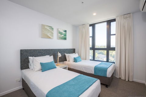 Boardwalk Burleigh Beach - Official - Accommodation Main Beach 40