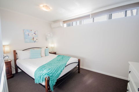 Airlie Apartments - Accommodation Main Beach 15