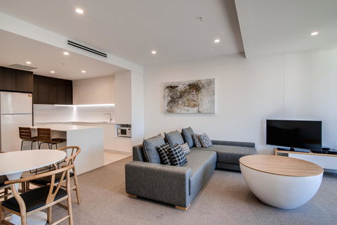 Iconic Kirra Beach Resort - Accommodation Main Beach 4