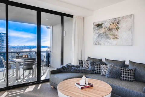 Iconic Kirra Beach Resort - Accommodation Main Beach 40