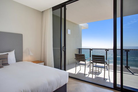 Iconic Kirra Beach Resort - Accommodation Main Beach 35