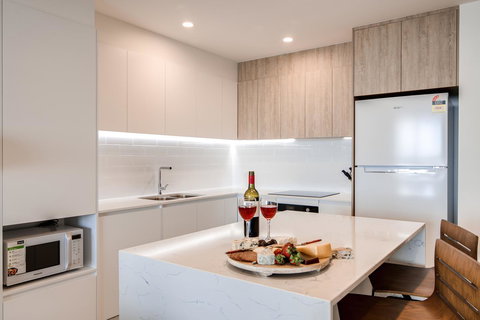 Iconic Kirra Beach Resort - Accommodation Main Beach 41