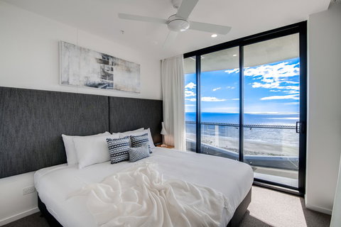 Iconic Kirra Beach Resort - Accommodation Main Beach 22