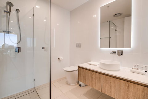 Iconic Kirra Beach Resort - Accommodation Main Beach 2