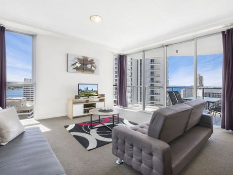 Beach Stay - Ocean & Riverview Resort Chevron Renaissance Central Surfers Paradise - Accommodation Main Beach 3