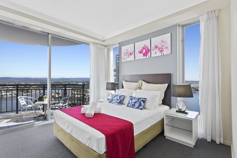 Beach Stay - Ocean & Riverview Resort Chevron Renaissance Central Surfers Paradise - Accommodation Main Beach 8