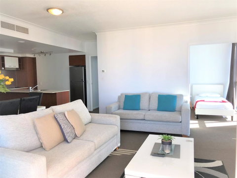 Beach Stay - Ocean & Riverview Resort Chevron Renaissance Central Surfers Paradise - Accommodation Main Beach 19