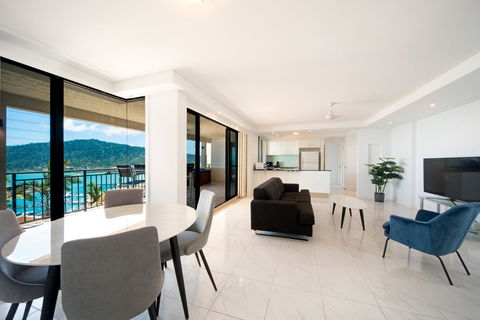 Pinnacles - Accommodation Main Beach 6