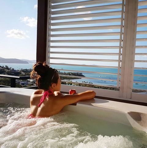 Pinnacles - Accommodation Main Beach 12