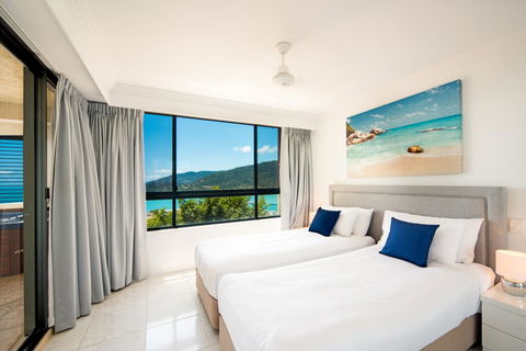 Pinnacles - Accommodation Main Beach 5