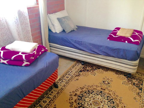 XYL Pets Friendly Seaside Boutique Guesthouse - Accommodation Main Beach 8