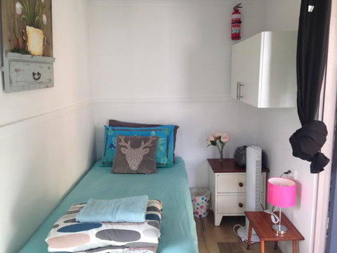 XYL Pets Friendly Seaside Boutique Guesthouse - Accommodation Main Beach 28