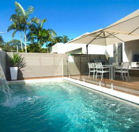 Beach House on Tradewinds Avenue - Accommodation Main Beach
