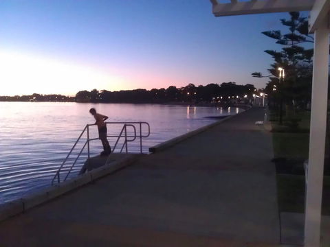 Proximity Waterfront Apartments - Accommodation Main Beach 40