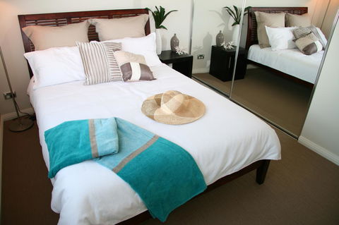 Proximity Waterfront Apartments - Accommodation Main Beach 33