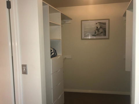 Proximity Waterfront Apartments - Accommodation Main Beach 3