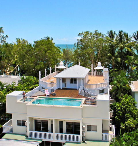 Sarayi Boutique Hotel - Accommodation Main Beach 0